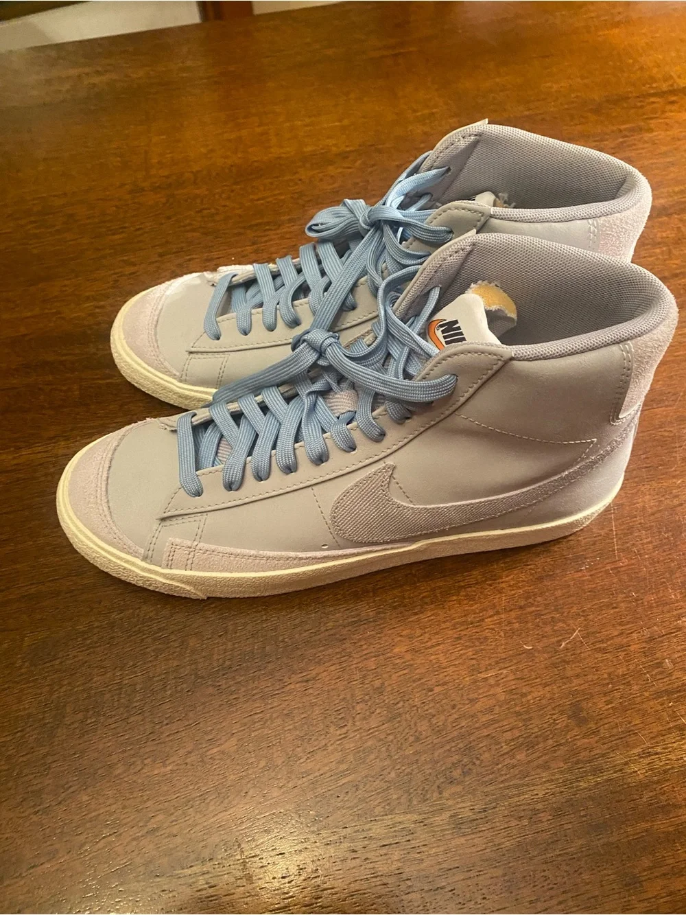 Nike stylish mid